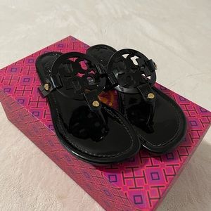 New Tory Burch patent leather miller sandals